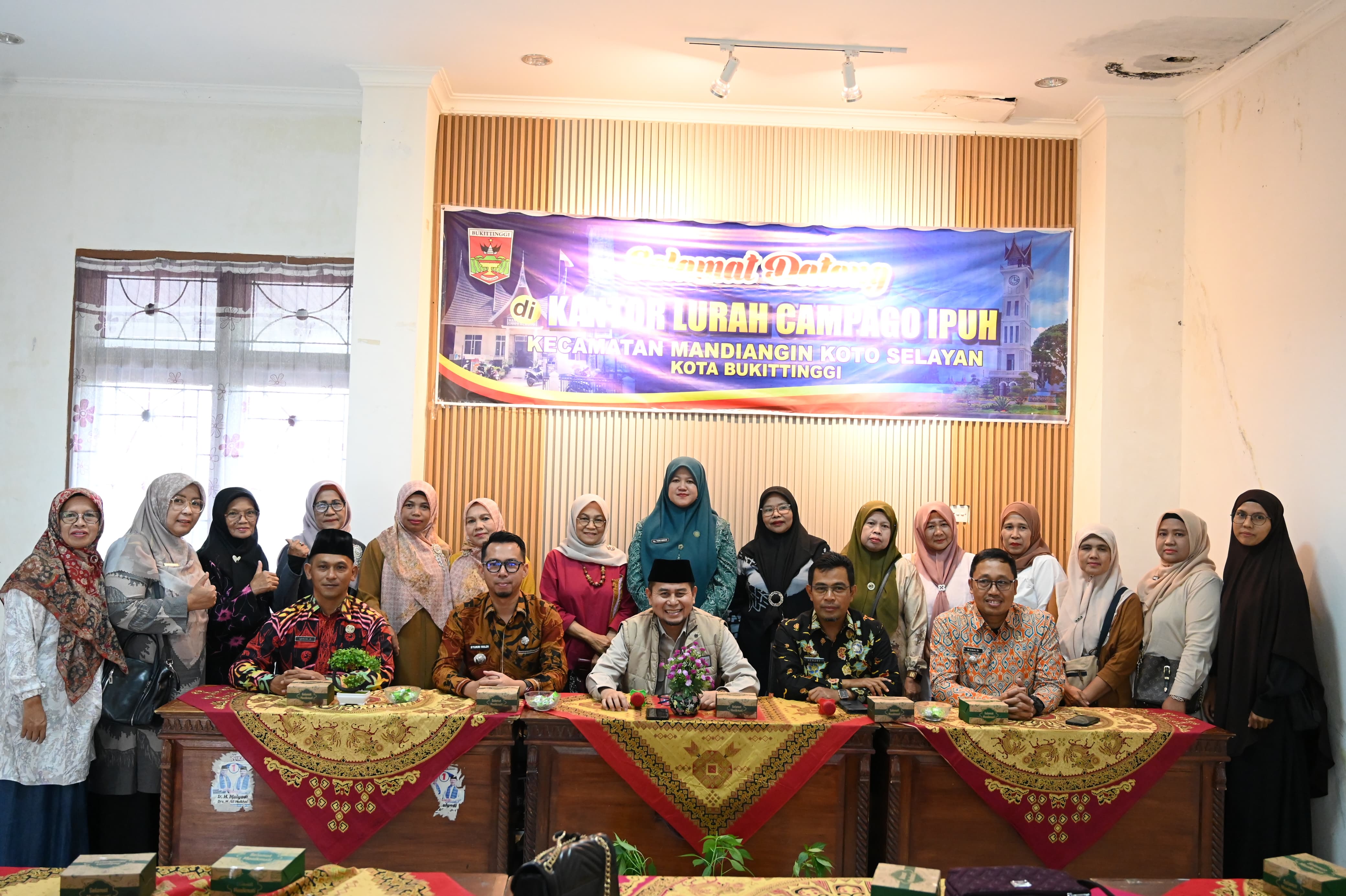 Pemkot Bukittinggi Sebar Ratusan Bibit Cabai untuk Perkuat Ketahanan Pangan